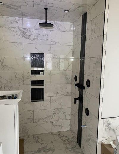 KnightsPlumbing GreyMarbleShower